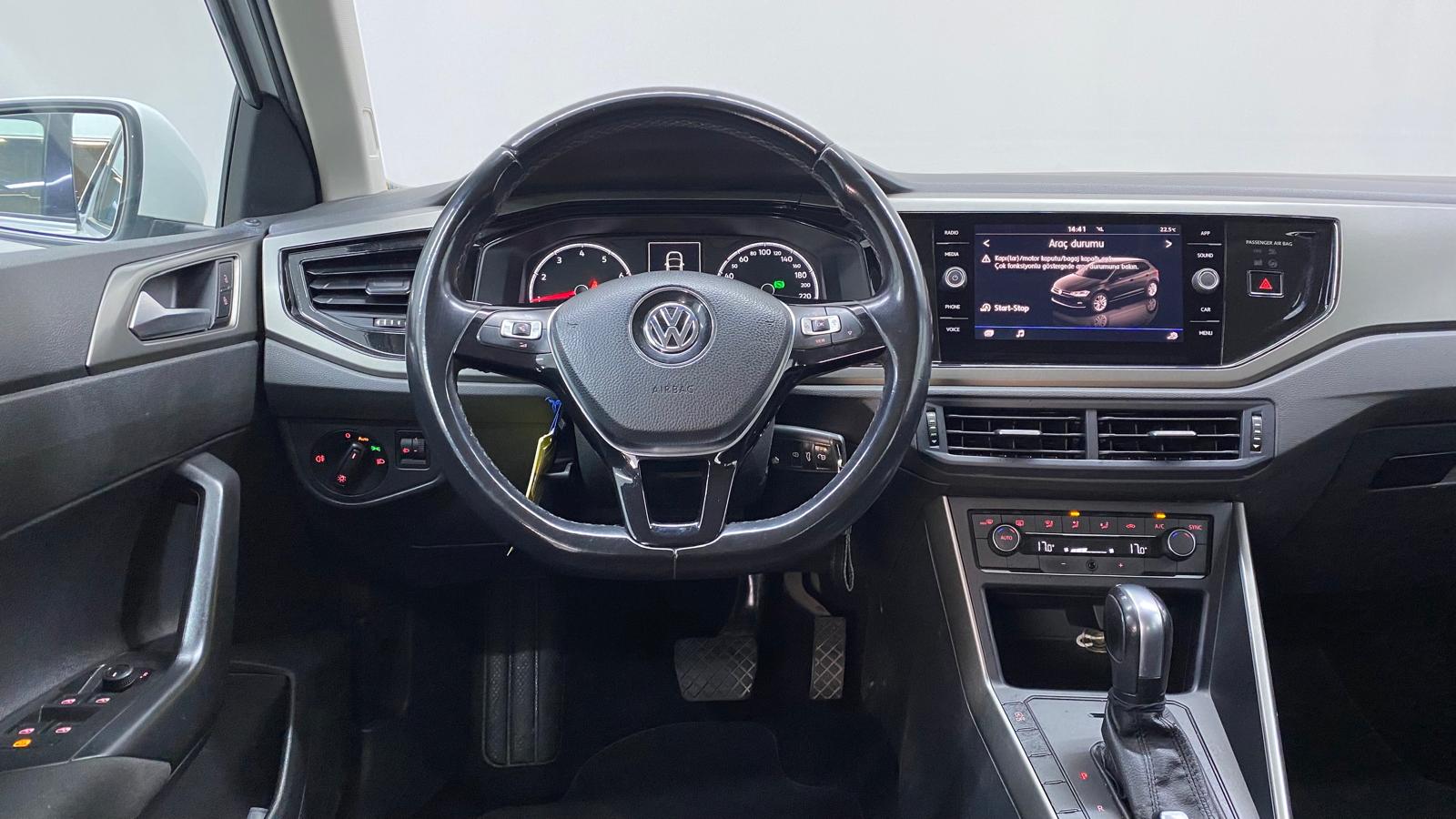 VOLKSWAGEN POLO 11